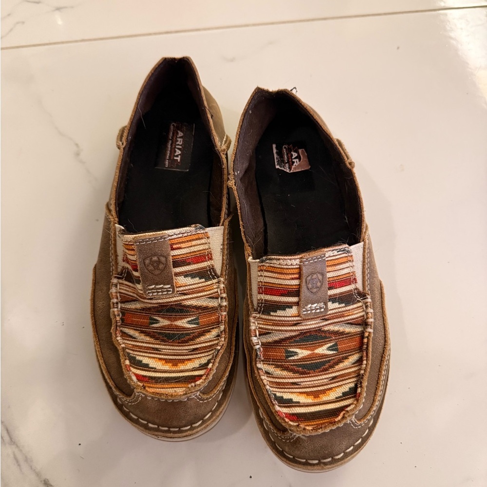 Ariat Brown and Tan Patterned Loafers Size 6.5B - Picture 1 of 6
